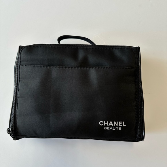Chanel Beautê Professional Cosmetics Case Bag Travel Makeup - Picture 1 of 13